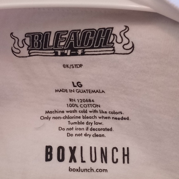Boxed Lunch Bleach SoulReaper Ishigo Kurosaki Skater Anime Baggy Graphic Tee - Picture 5 of 5